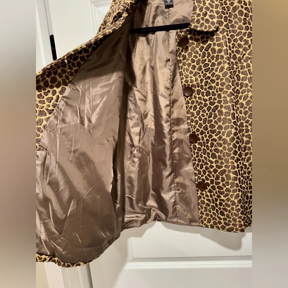 Leopard Print Jacket - Picture 5 of 5